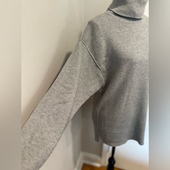Free People XS Grey Oversized Turtleneck Knit Sweater Tunic Pullover Casual. - Picture 8 of 13